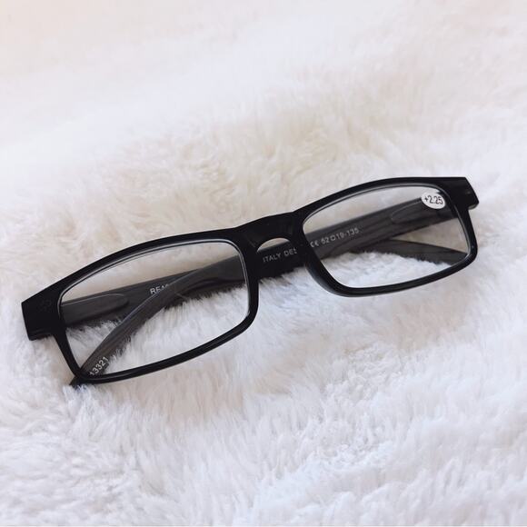 Rory Black & Gray Reader Glasses - Picture 8 of 11